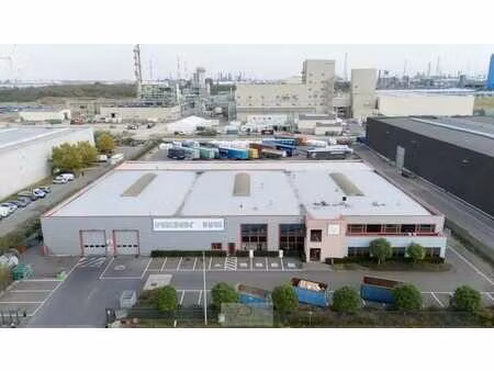 entrepôt avec bureaux à louer à beveren