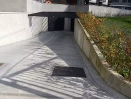 garage sécurisé à louer à jette