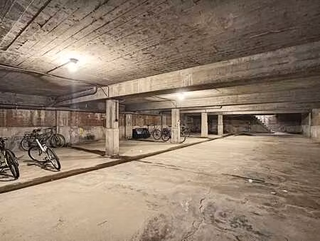 place de parking couverte sur le ring de malines !