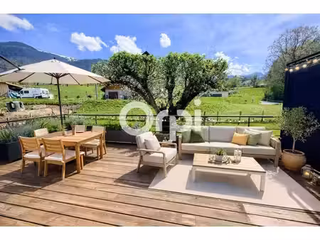 a louer– t3 duplex avec terrasse et jardin privatif à theys