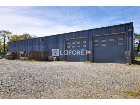 bâtiment d'activité en zone industrielle