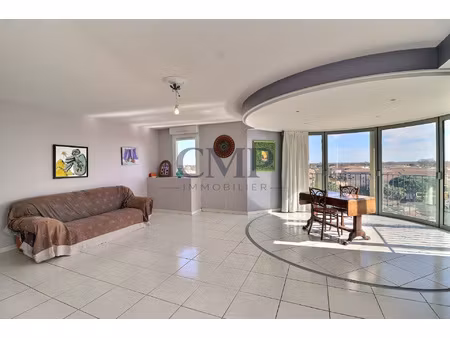 appartement lumneux avec terrasse - parking et box