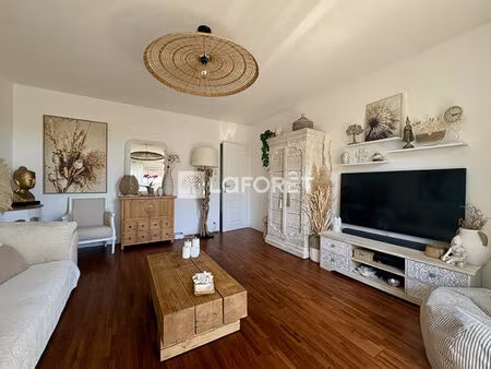 appartement rénové avec balcon et garage royan