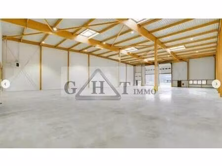 location entrepôt brie comte robert 77170 1636m²
