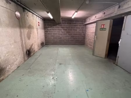 locaux stockage 75008 paris