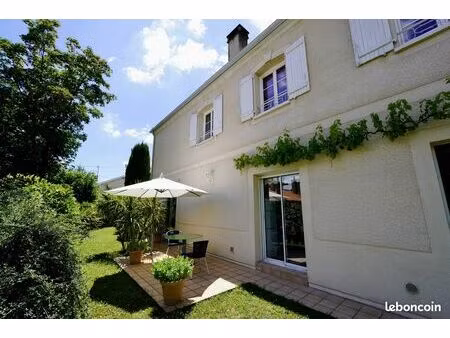 maison 5 pièces 150 m²