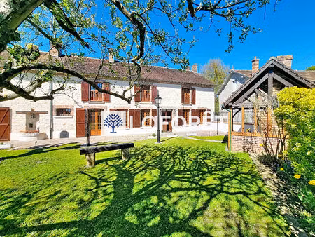 bien de charme proche provins