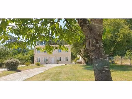 vente maison 6 pièces 182 m² montlieu-la-garde (17210)