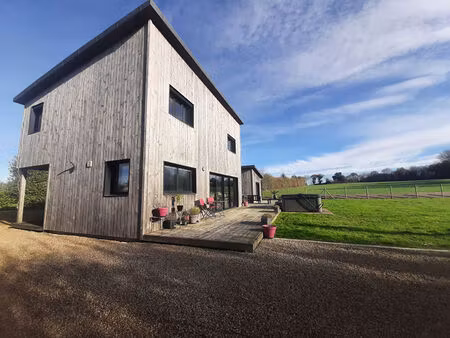 maison tréglamus 7 pièce(s) 167 m2 -un bien rare  conjuguant originalité  confort moderne 