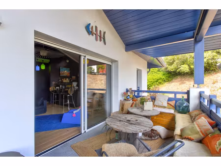 tout a pied ! plages et commerces  appartement t3 dans petit