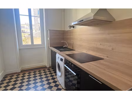 location appartement  67 m² t-3 à limoges  690 €
