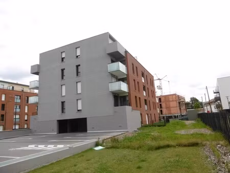 t2 avec garage à loos