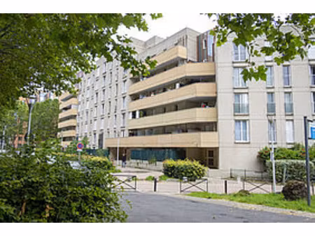 beau 4/5 pieces + parking