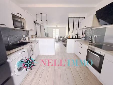 salon centre: bel appartement renove t3 dans residence ferme