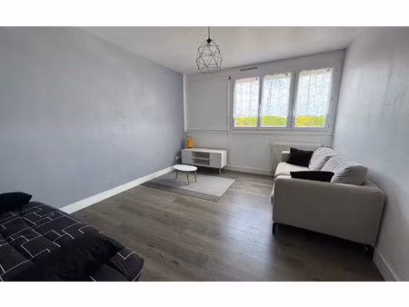 location appartement  m² t-1 à saran  500 €