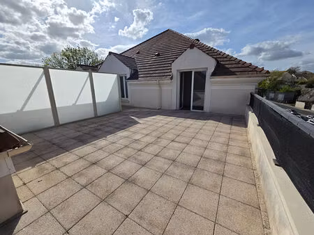 appartement à louer à villenoy - avec terrasse