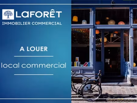 location - local commercial arles 32  m2