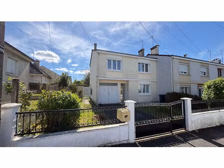 maison lumineuse avec jardin - secteur calme et résidentiel - chateauroux