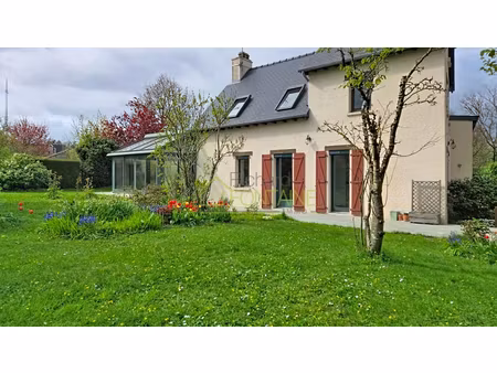 longère de caractère   terrain de 1 100 m² avec 5 chambres dont 2 au rdc et un bureau avec