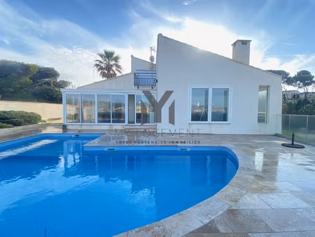 villa vue panoramique sur la baie de bandol/sanary