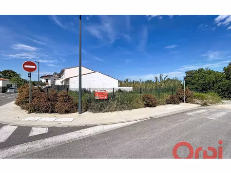 terrain pia m² t- à vendre  130 000 €