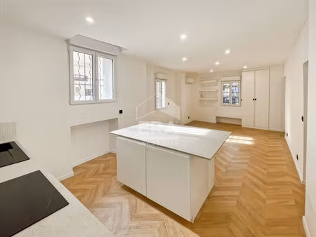 appartement t2 rénové de 40 45 m2 avec cave - secteur chartreux