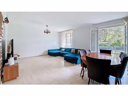 t4 de standing avec balcon et garage double