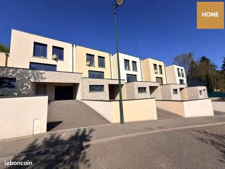 maison 5 pièces 155 m²