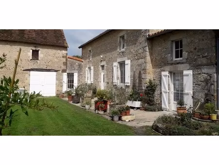 maison - plain-pied - dépendances - 86500 - montmorillon