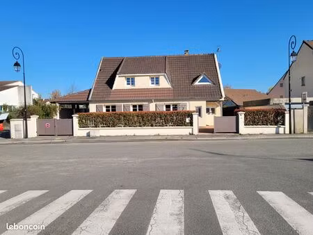 maison individuelle à 15 minutes de l'aéroport roissy cdg  vente pap