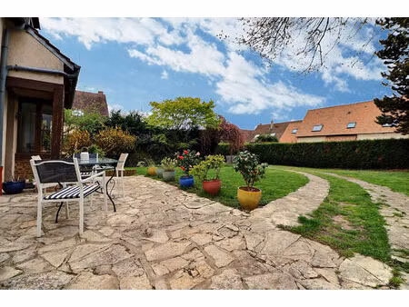 maison familiale 7 pièces à vendre à saint prix + garage + jardin.