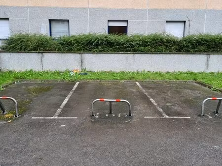 mieux que l'immeuble de rapport   2 places de parking stationnement a vendre