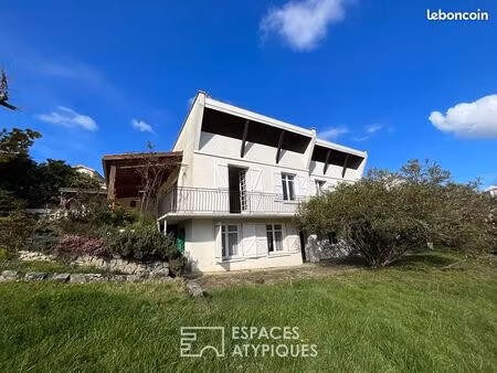 propriété 8 pièces 195 m²