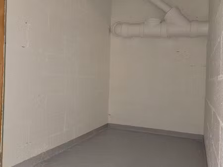 loue cave avec ascenseur de 3.5 m2 / 9 m3 au 67 avenue philippe auguste 75011 paris