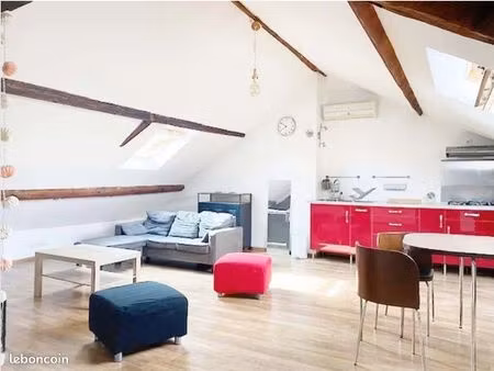 appartement p2 de caractère au dernier étage