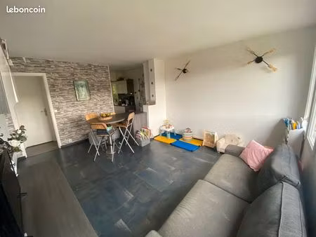 location t3 bièvres