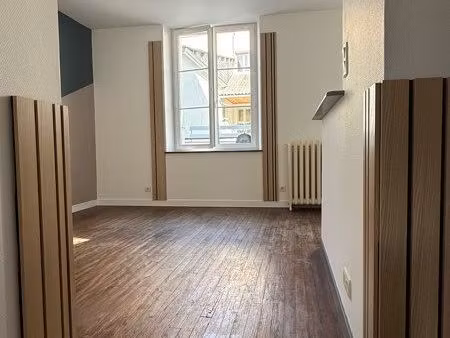 superbe t2 40m² rénové – hyper centre – très lumineux