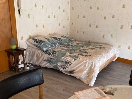 langogne a louer studio entièrement meublé – 3éme et dernier étage