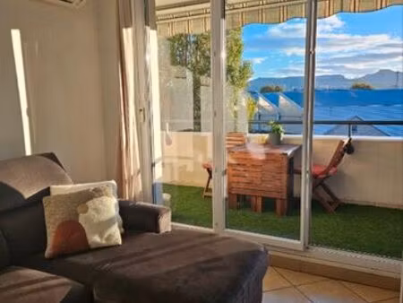 apparemment avec vue dégagée et calme