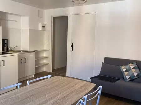 t2 centre ville (eau et électricité de compris )