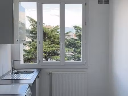 t 1 seyssinet - pariset