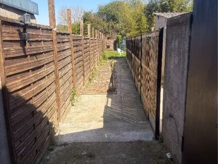 maison à louer à la gorgue