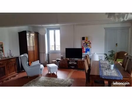 a louer maison de village