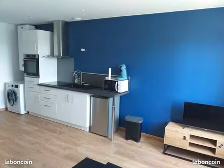 studio meublé rdc bien situé