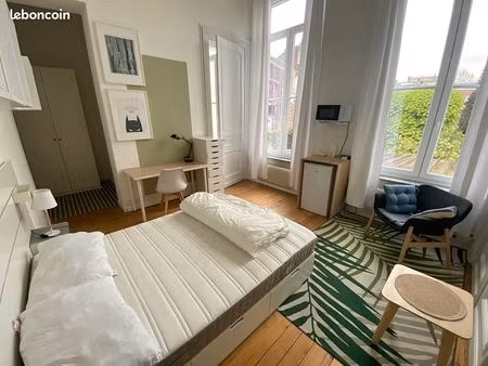 studio 1 pièce 25 m²