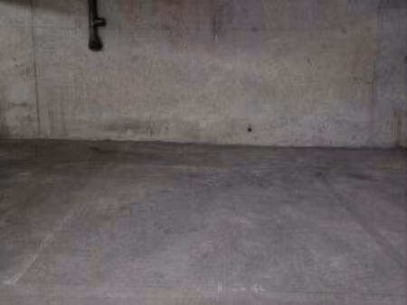 place de parking en ss-sol