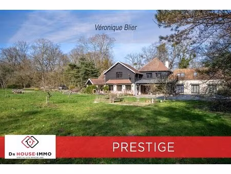 propriété de 17 pièces avec parc et piscine