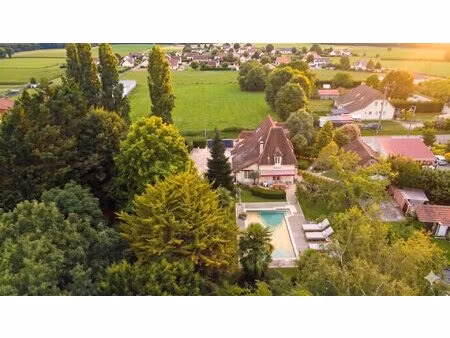 propriété exceptionnelle avec potentiel de développement et bois privé