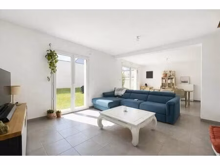 maison de 4 pièces de 91 m² à penvénan