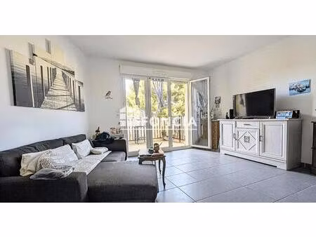 à vendre – t3 traversant avec terrasse – frontignan centre